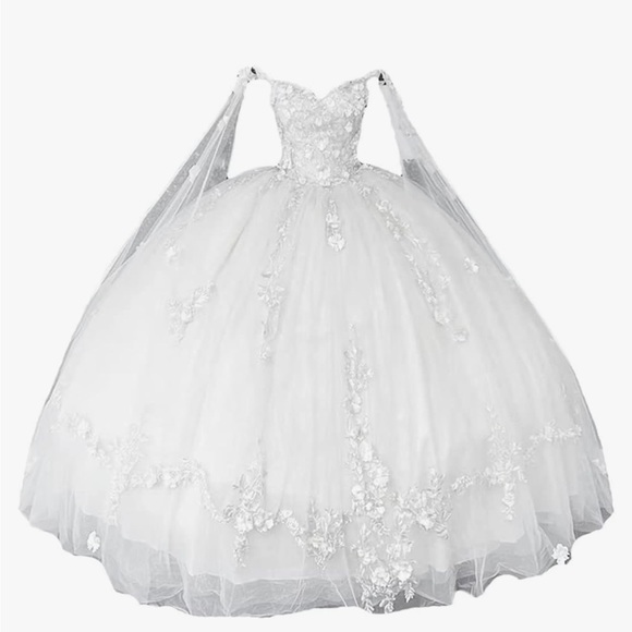 White Gown - Picture 1 of 1